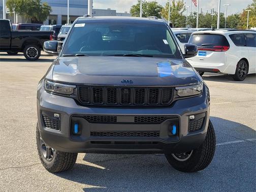 2025 Jeep Grand Cherokee 4xe Trailhawk