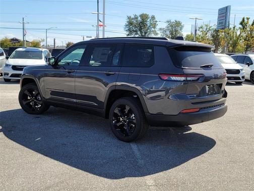 2025 Jeep Grand Cherokee L Laredo