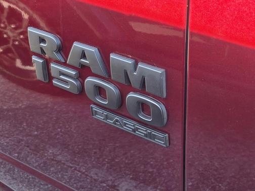 Delmonico Red Pearlcoat 2024 RAM 1500 Classic SLT