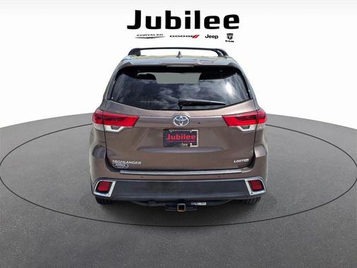 2019 Toyota Highlander 