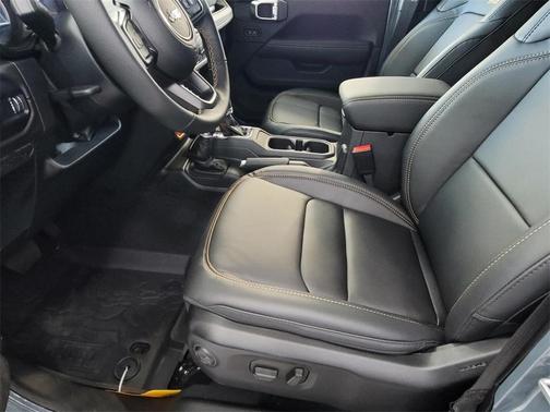 2025 Jeep Wrangler Rubicon 392
