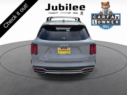 Wolf Gray 2023 Kia Sorento SX
