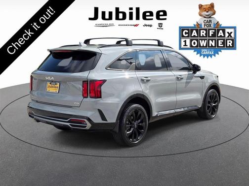 Wolf Gray 2023 Kia Sorento SX