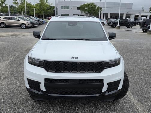 2025 Jeep Grand Cherokee L Laredo