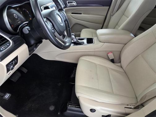 2020 Jeep Grand Cherokee Laredo E