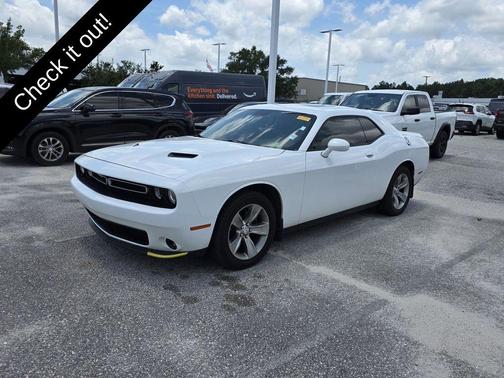 White Knuckle Clearcoat 2020 Dodge Challenger SXT
