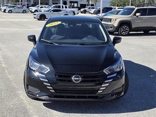 2023 Nissan Versa 1.6 SV