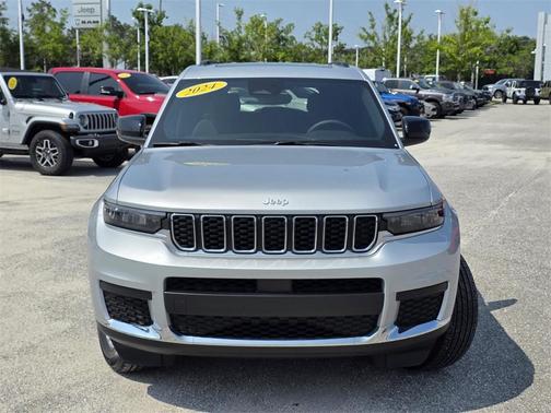 2024 Jeep Grand Cherokee L Laredo