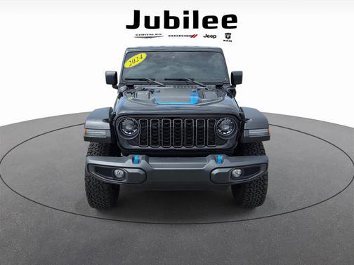 Black Clearcoat 2024 Jeep Wrangler 4xe Rubicon
