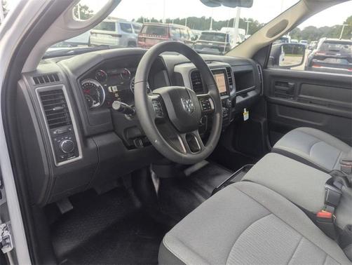 2024 RAM 1500 Classic Tradesman