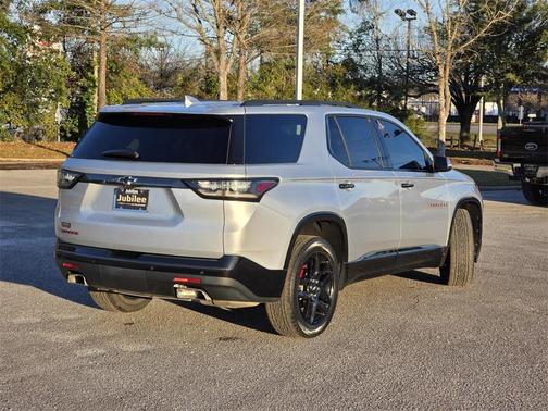 2021 Chevrolet Traverse Premier