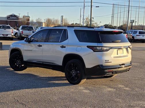 2021 Chevrolet Traverse Premier