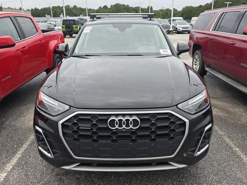 Mythos Black Metallic 2023 Audi Q5 45 S line quattro Premium