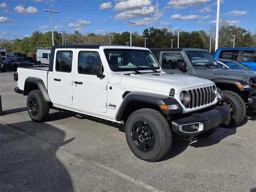 2026 Jeep Gladiator Sport