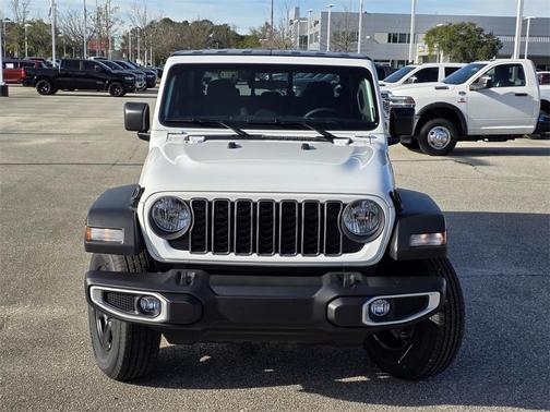 2026 Jeep Gladiator Sport