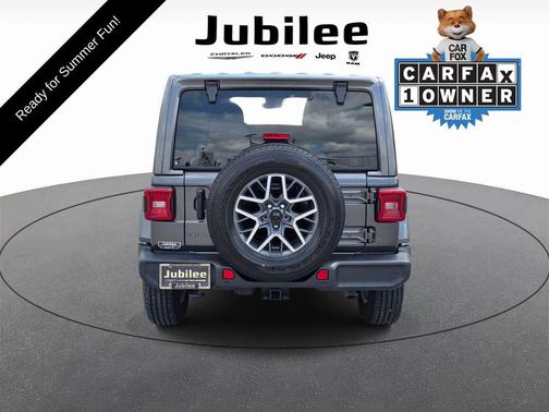 Granite Crystal Clearcoat Metallic 2025 Jeep Wrangler Sahara