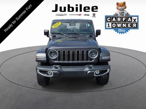Granite Crystal Clearcoat Metallic 2025 Jeep Wrangler Sahara