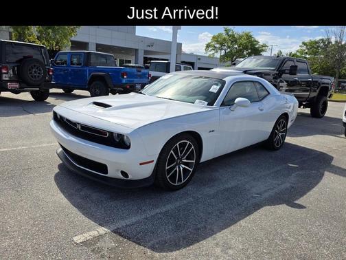 White Knuckle Clearcoat 2023 Dodge Challenger R/T