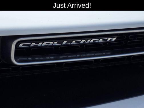 White Knuckle Clearcoat 2023 Dodge Challenger R/T