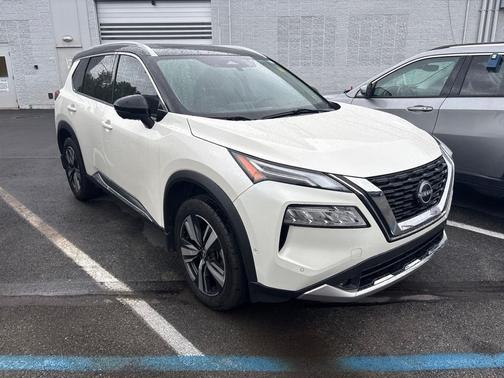 White 2022 Nissan Rogue Platinum