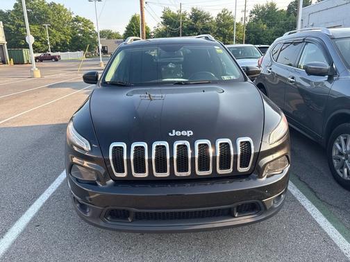 Black 2016 Jeep Cherokee Latitude