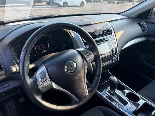 Gray 2014 Nissan Altima 2.5 SV