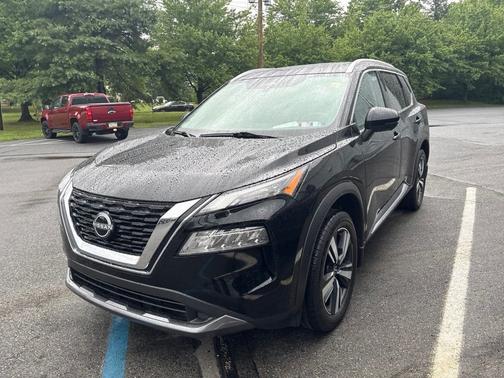 Black 2023 Nissan Rogue SL