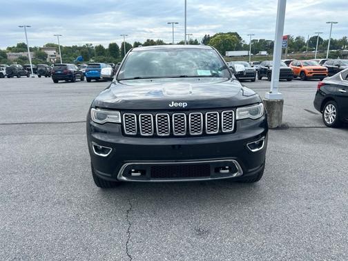 Black 2017 Jeep Grand Cherokee Overland