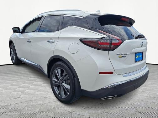 White 2020 Nissan Murano Platinum