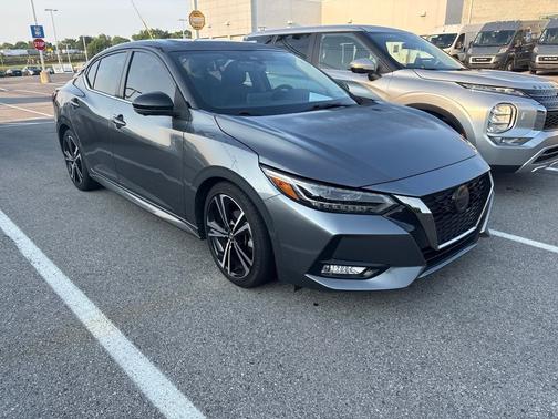 Gray 2022 Nissan Sentra SR