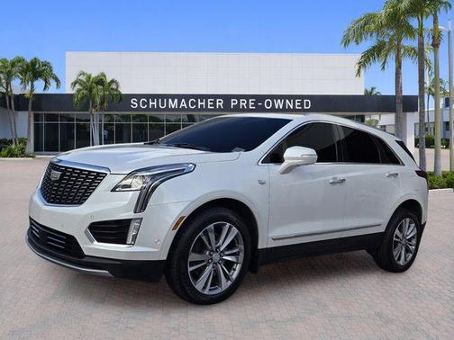 Crystal White Tri-Coat 2020 Cadillac XT5 Premium Luxury