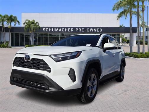 2022 Toyota RAV4 XLE