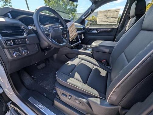 2025 GMC Yukon Elevation