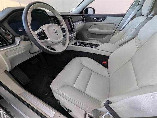 2023 Volvo S60 B5 Core Dark Theme