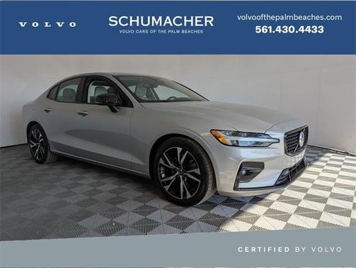 2023 Volvo S60 B5 Core Dark Theme