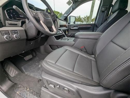 2025 GMC Sierra 2500 Denali