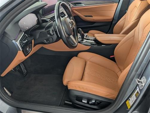 2022 BMW 530 i