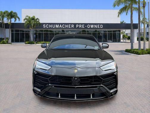 Nero Helene Metallic 2020 Lamborghini Urus Base