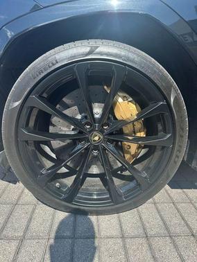 Nero Helene Metallic 2020 Lamborghini Urus Base