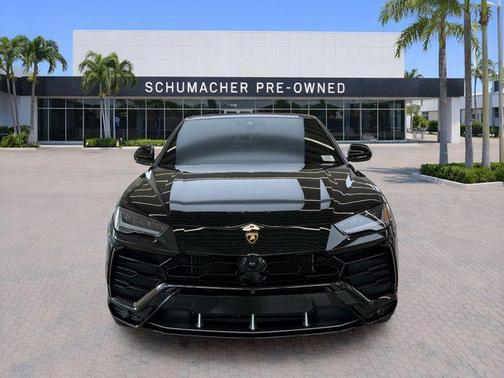 Nero Helene Metallic 2020 Lamborghini Urus Base