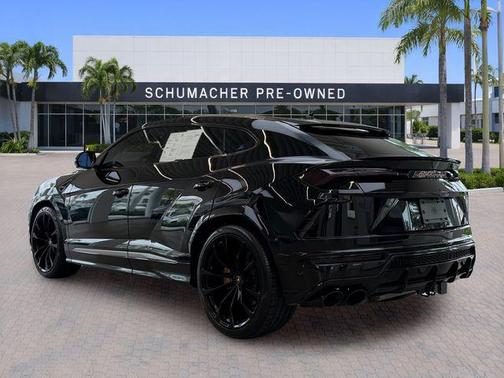 Nero Helene Metallic 2020 Lamborghini Urus Base