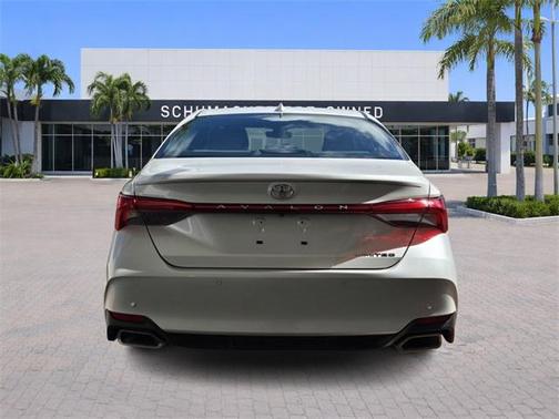 2019 Toyota Avalon XLE
