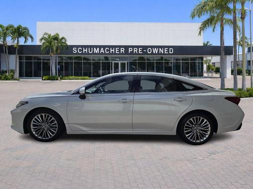 2019 Toyota Avalon XLE