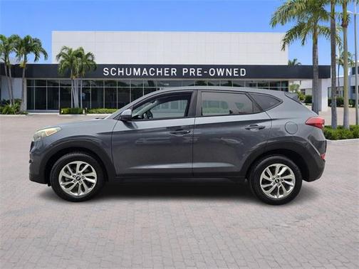 2017 Hyundai TUCSON SE