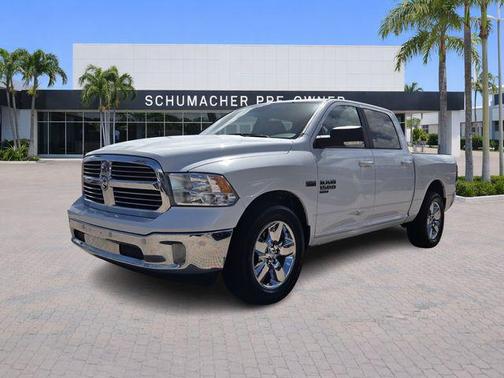 Bright White Clearcoat 2019 RAM 1500 Classic Big Horn