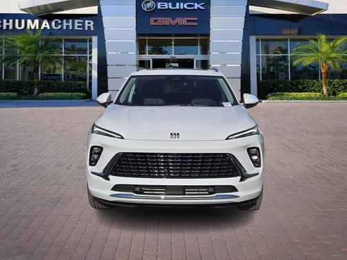 White Tri-Coat 2026 Buick Envision Avenir