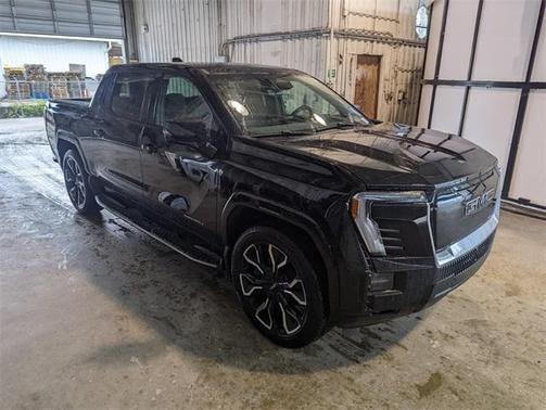 2025 GMC Sierra EV Denali