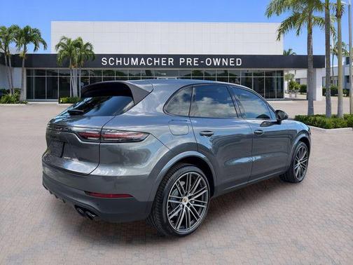 Gray 2022 Porsche Cayenne CARBRAVO CERTIFIED