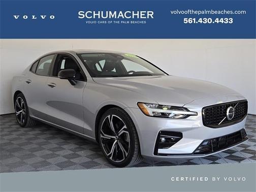 2024 Volvo S60 B5 Core Dark Theme