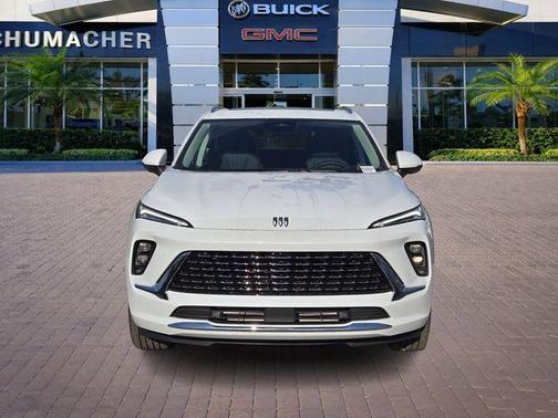 White Tri-Coat 2026 Buick Envision Avenir